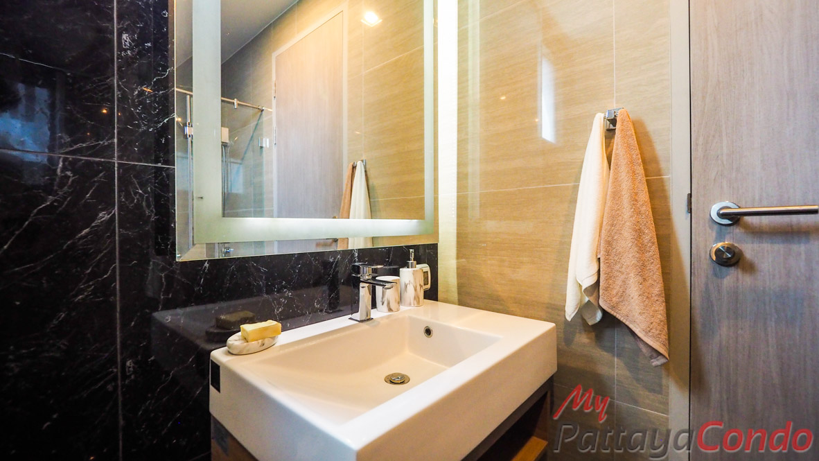 Aeras Beachfront Jomtien Condo For Sale - AERAS13-17