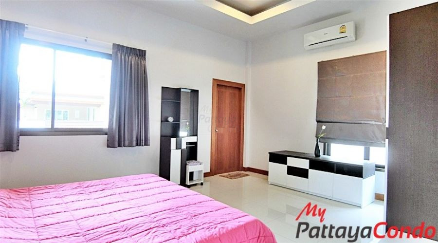 Baan Piam Mongkol Village Huay Yai Pattaya Pool Villa For Sale - HEPMK01-18