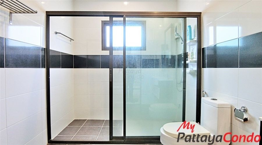 Baan Piam Mongkol Village Huay Yai Pattaya Pool Villa For Sale - HEPMK01