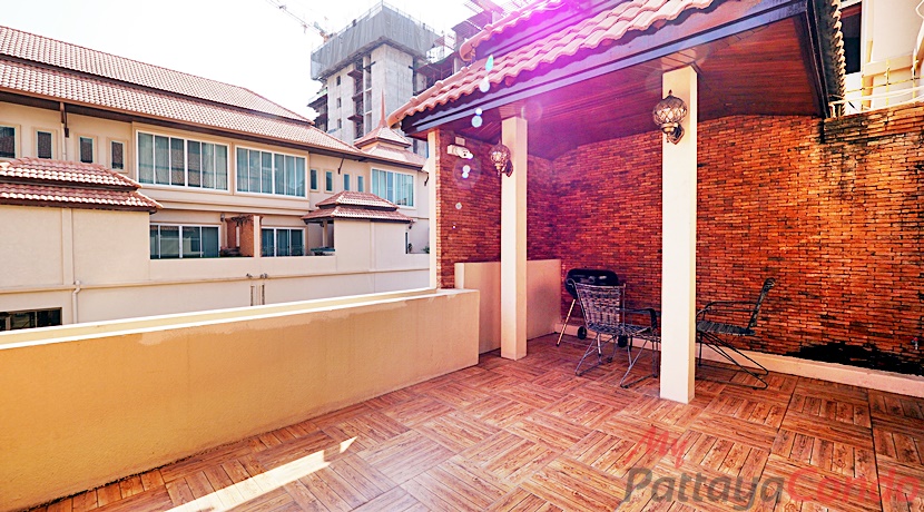 Beverly Hills Village Pattaya Townhouse For Sale - HP0006