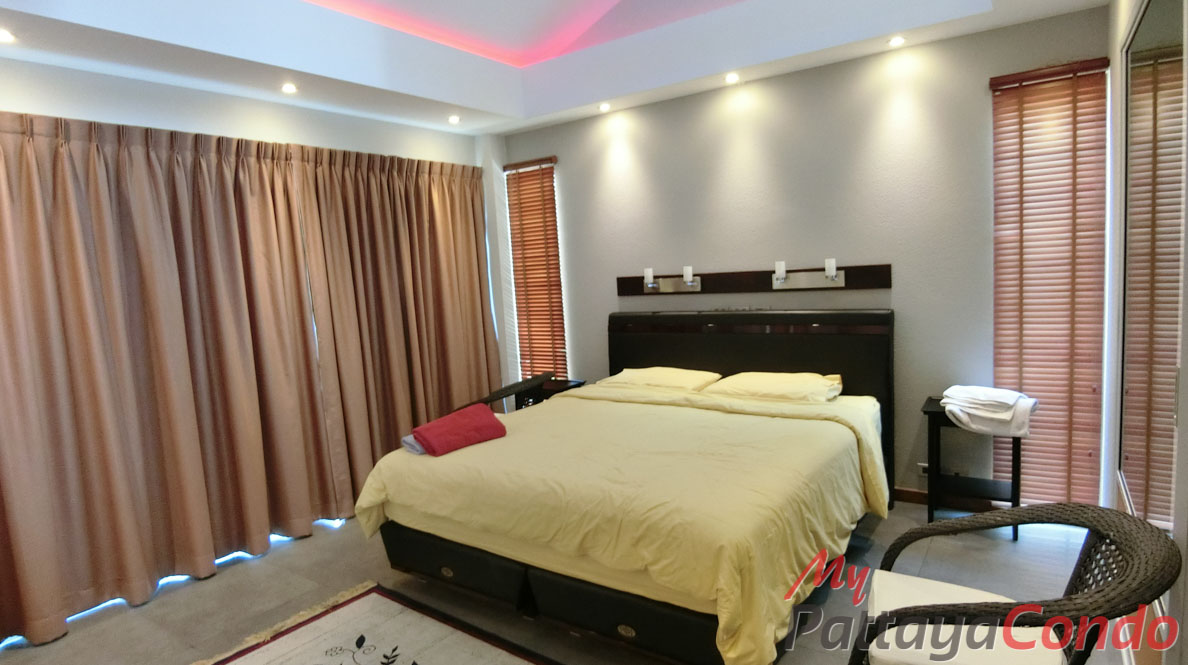 Boutique Garden Pool Villas Jomtien House For Sale - HJCTD02