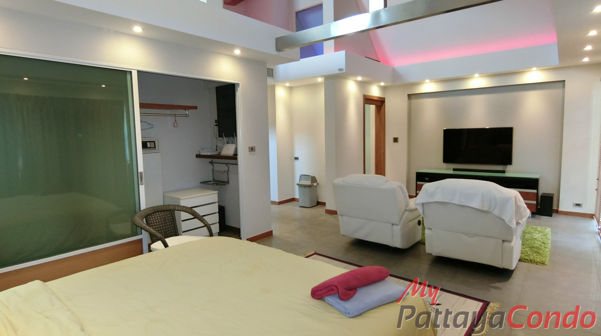 Boutique Garden Pool Villas Jomtien House For Sale - HJCTD02