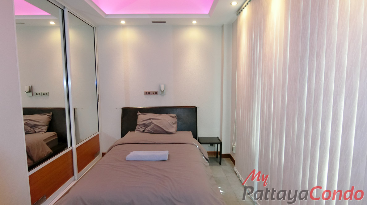 Boutique Garden Pool Villas Jomtien House For Sale - HJCTD02