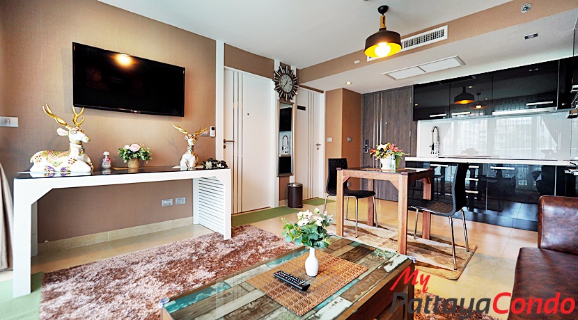 Centara Avenue Residence and Suites