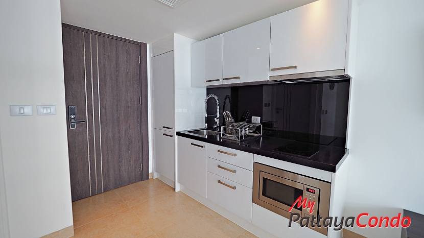 Centara Avenue Residence and Suites