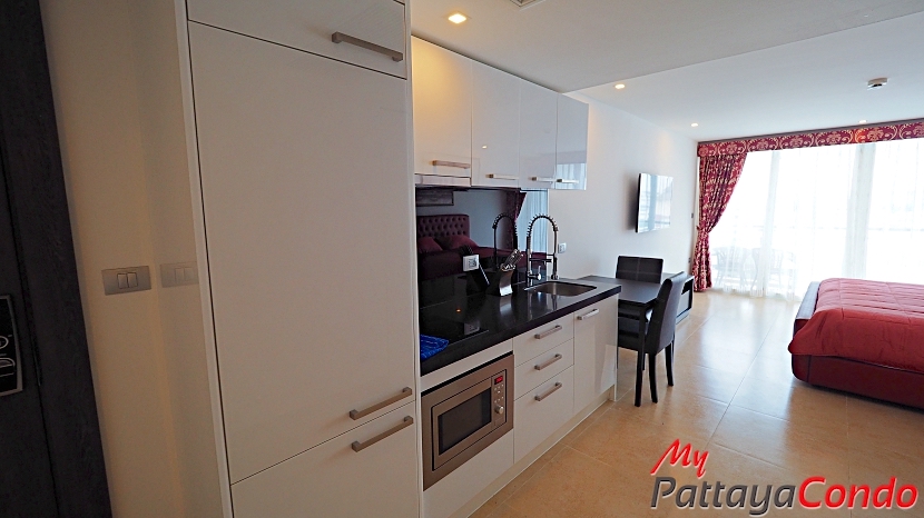 Centara Avenue Residence and Suites