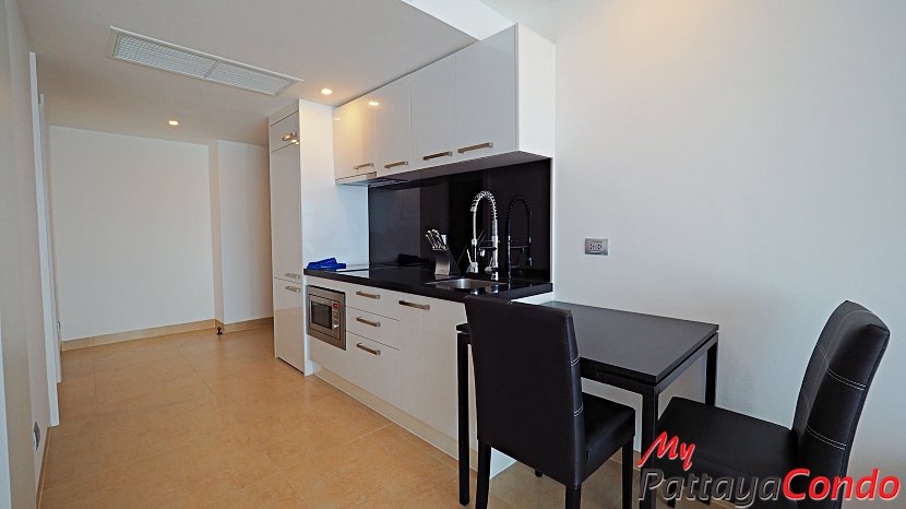 Centara Avenue Residence and Suites