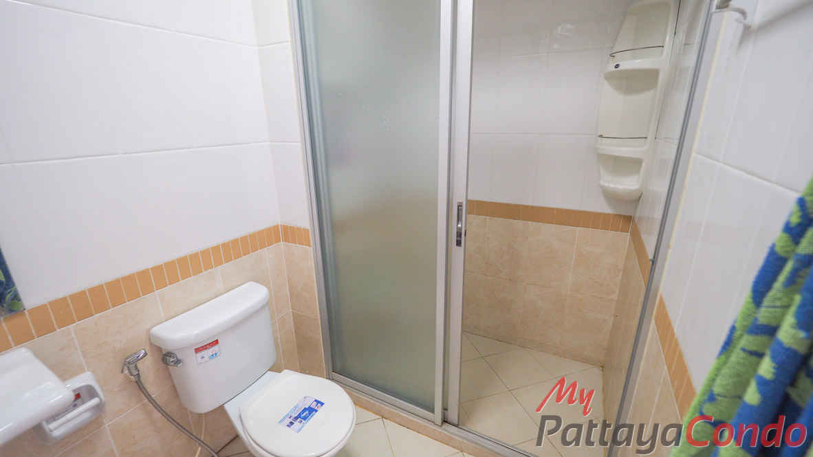 Chokchai Village 7 Townhouse Pattaya For Sale - HECCV701