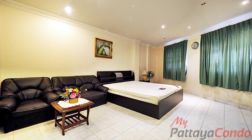 Commercial Shophouse For Sale Central Pattaya - CCP0001