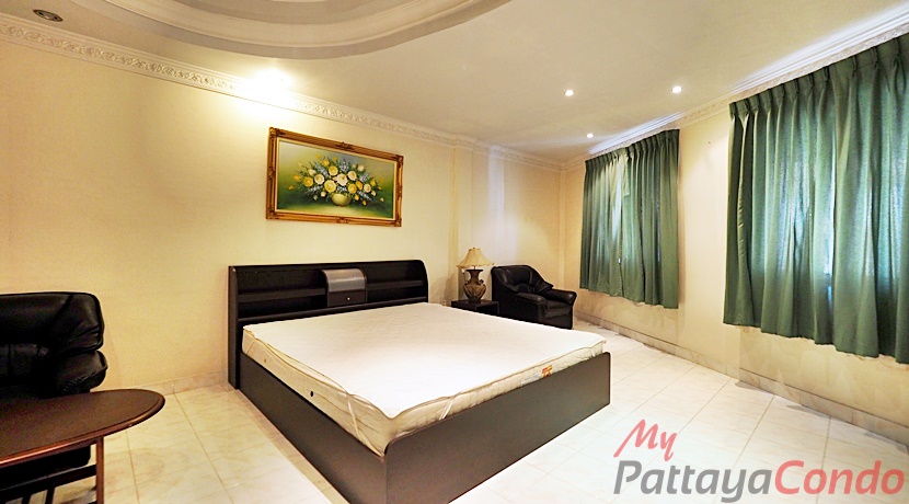 Commercial Shophouse For Sale Central Pattaya - CCP0001
