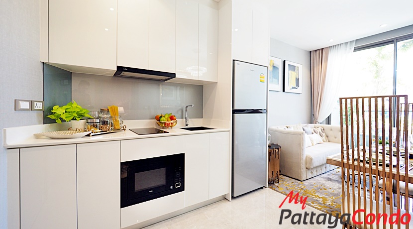 Copacabana Beach Jomtien Condo For Sale - COPAC04