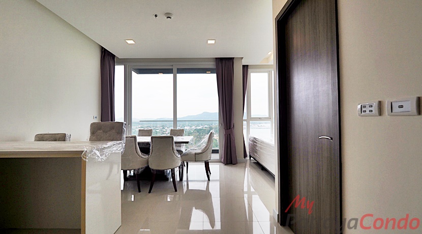 Delmare Bangsaray Beachfront