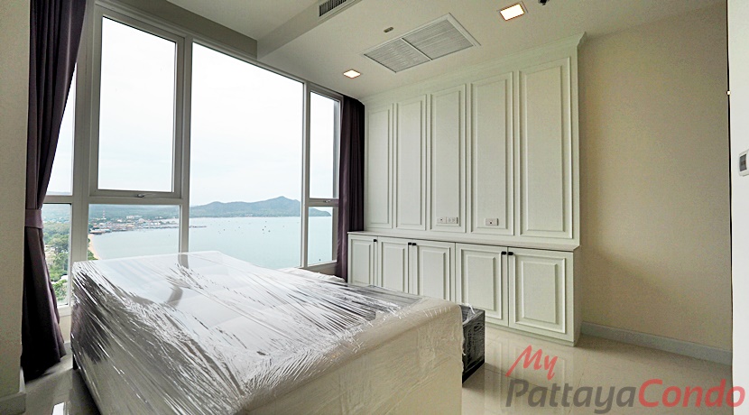 Delmare Bangsaray Beachfront