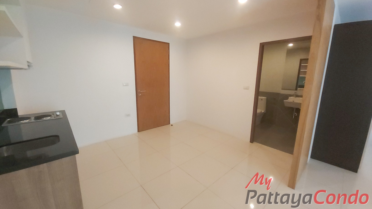 Diamond Suites Resort Pattaya Condo For Sale - DS13