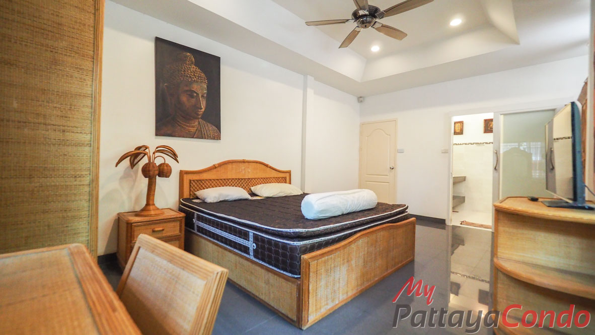 Ekmongkol Village 1 Pattaya For Sale - HEEMK01