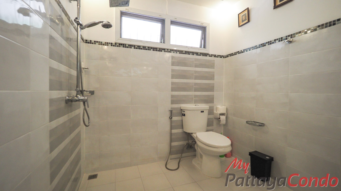 Ekmongkol Village 1 Pattaya For Sale - HEEMK01