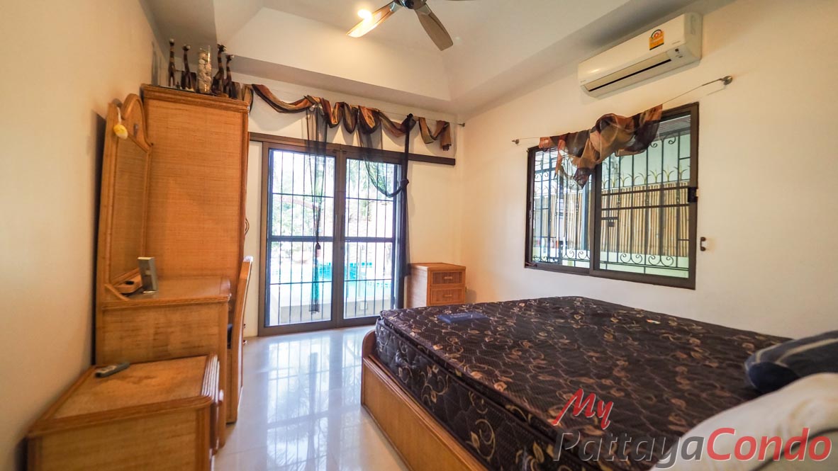 Ekmongkol Village 1 Pattaya For Sale - HEEMK01