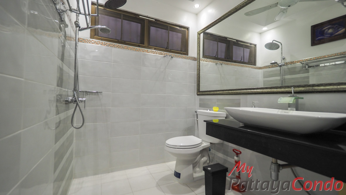 Ekmongkol Village 1 Pattaya For Sale - HEEMK01-26