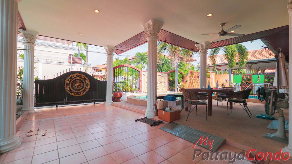 Ekmongkol Village 1 Pattaya For Sale - HEEMK01