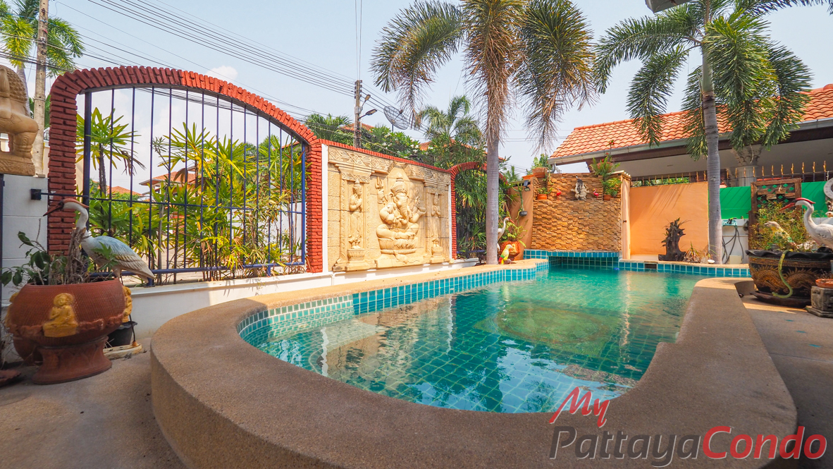 Ekmongkol Village 1 Pattaya For Sale - HEEMK01