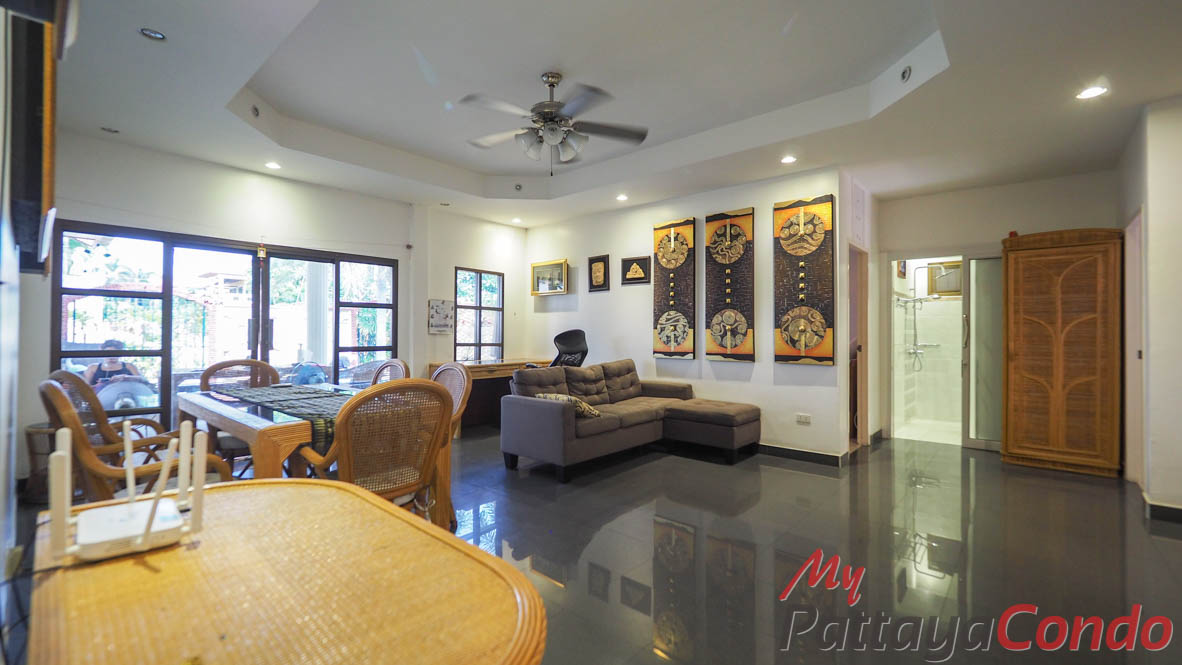 Ekmongkol Village 1 Pattaya For Sale - HEEMK01
