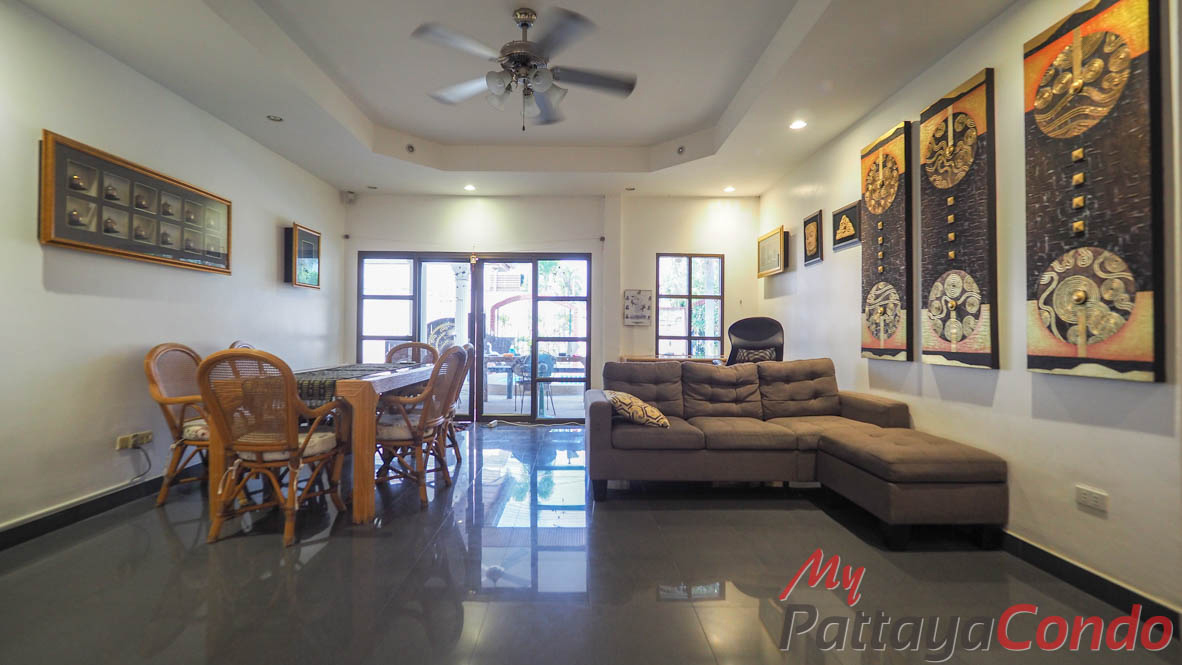 Ekmongkol Village 1 Pattaya For Sale - HEEMK01