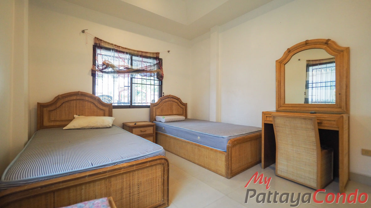Ekmongkol Village 1 Pattaya For Sale - HEEMK01