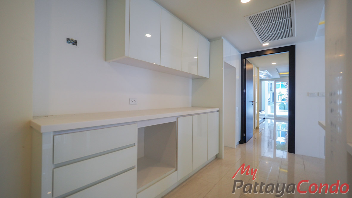 Grand Avenue Residence Pattaya Condo For Sale - GRAND163