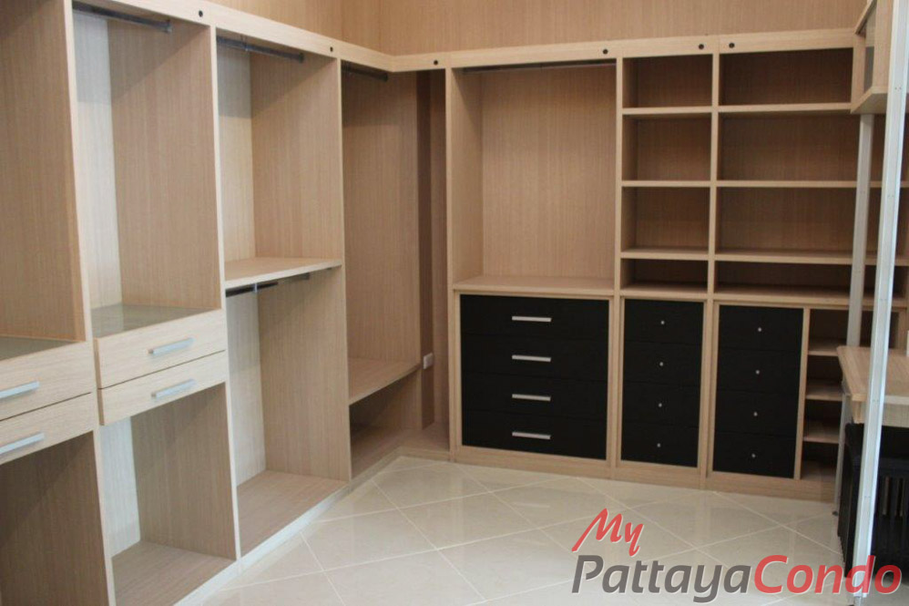 Green Field Villas 3 East Pattaya House For Sale - HEGF302