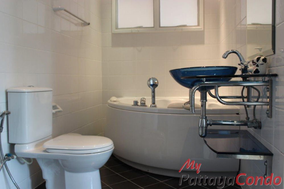 Green Field Villas 3 East Pattaya House For Sale - HEGF302