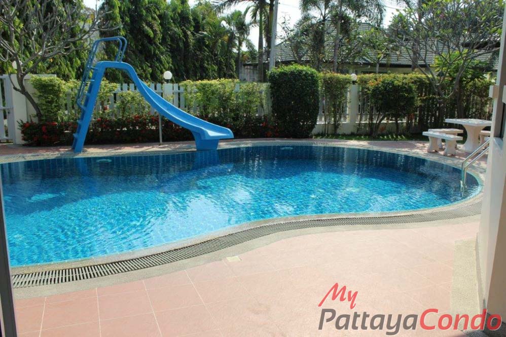 Green Field Villas 3 East Pattaya House For Sale - HEGF302