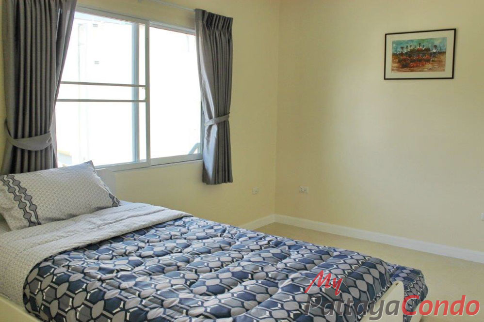 Green Field Villas 3 East Pattaya House For Sale - HEGF302