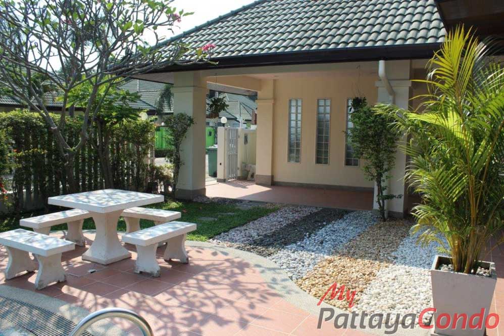 Green Field Villas 3 East Pattaya House For Sale - HEGF302