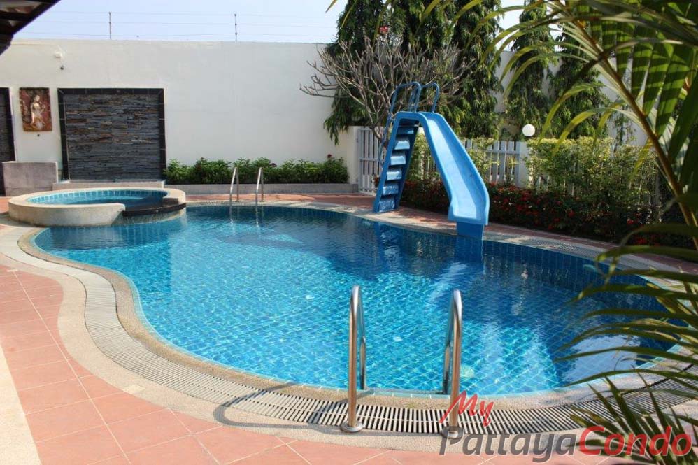 Green Field Villas 3 East Pattaya House For Sale - HEGF302