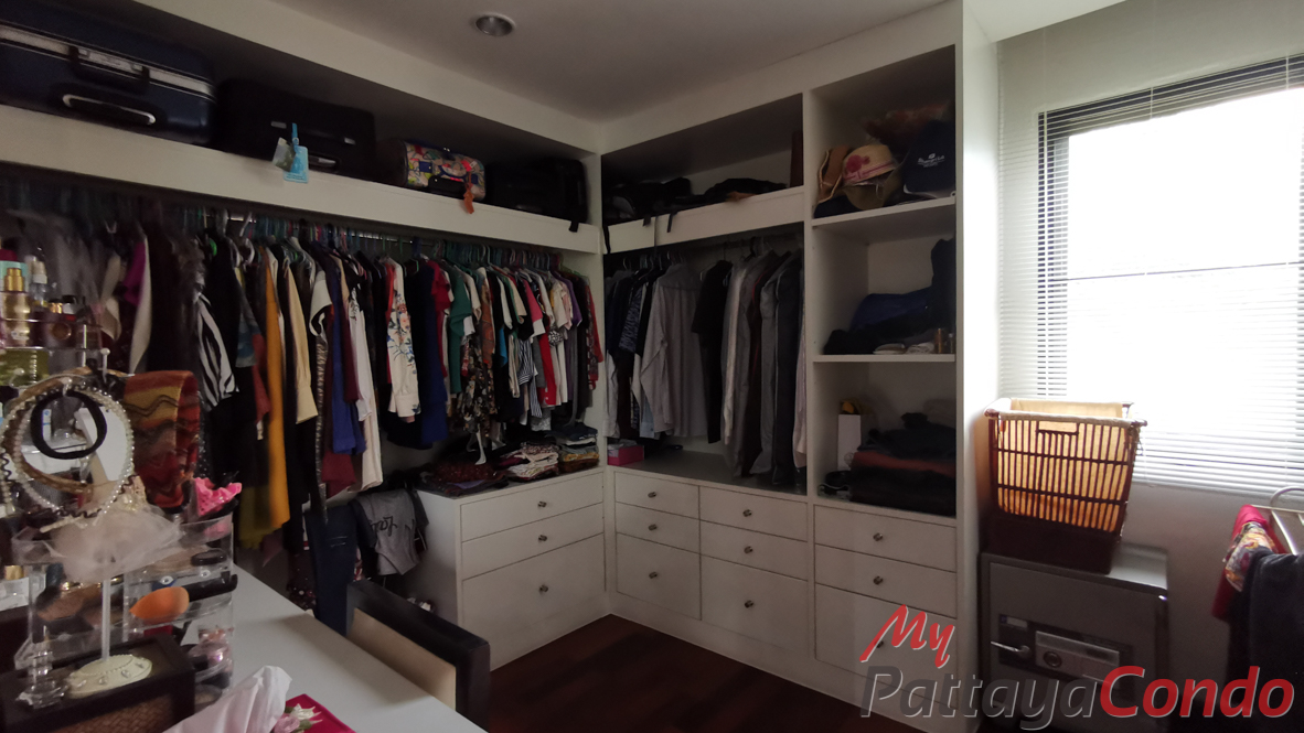 Horseshoe Point Resort Pattaya Pool Villas For Sale - HEHPR01