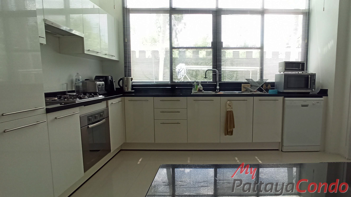 Horseshoe Point Resort Pattaya Pool Villas For Sale - HEHPR01