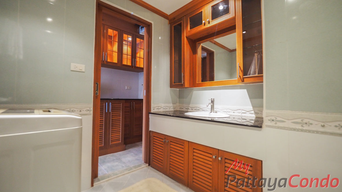 Jomtien Beach Condominium Pattaya For Sale - JBC04
