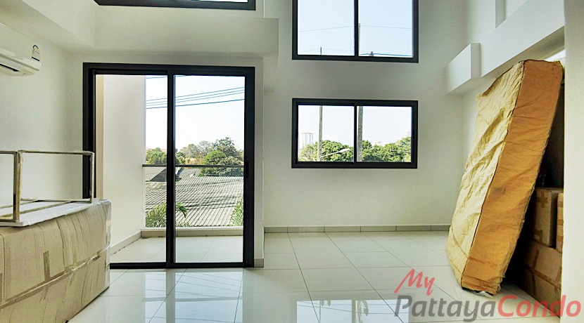 Laguna Beach Resort 2 Jomtien Pattaya Condo For Sale - LBR2J09