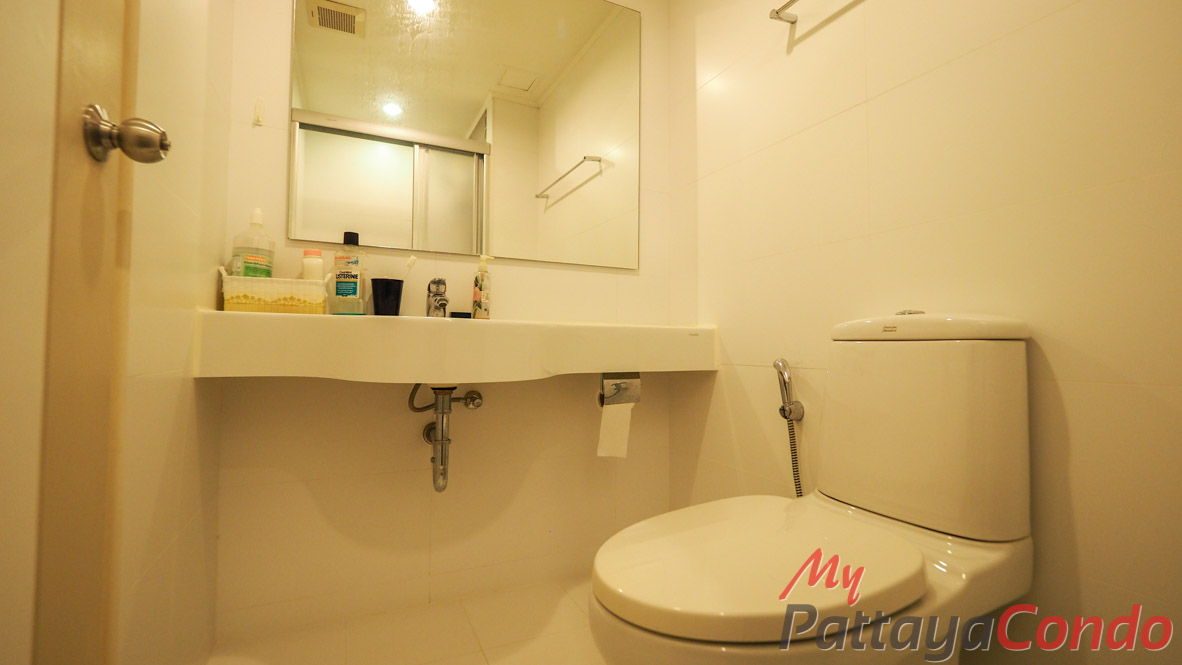 Lumpini Park Beach Jomtien Condo For Sale - LPN16