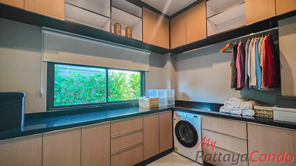 Madcha Nirvana Huay Yai Pattaya House For Sale - HEMCN01