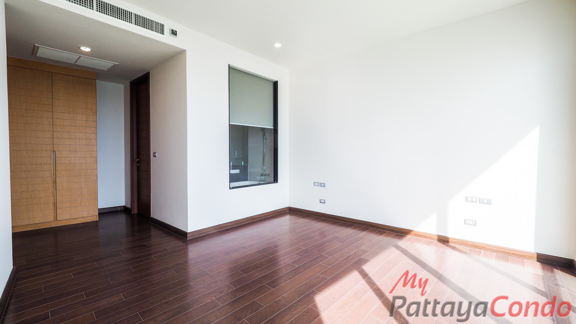 Movenpick White Sand Beach Condo Pattaya For Sale - MWS04
