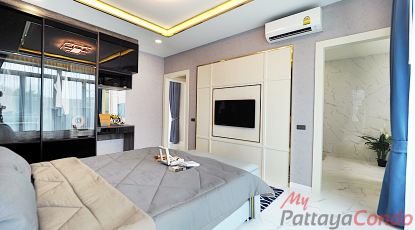 Palm Lakeside Pattaya Villa For Sale East Pattaya - HEPLP01