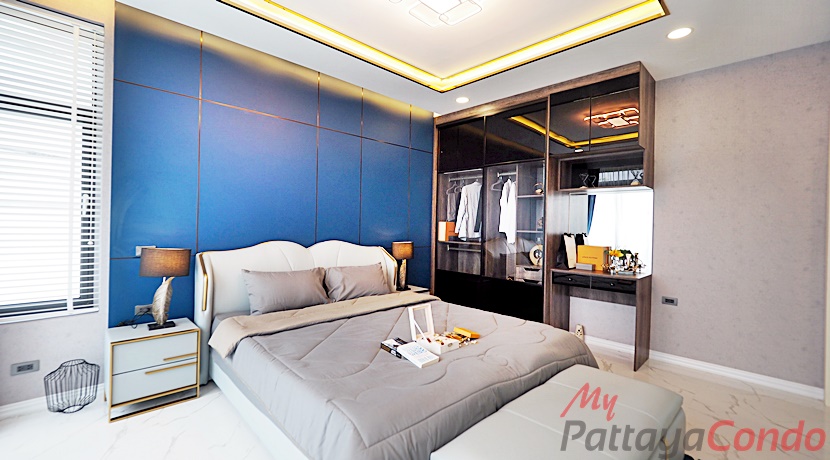 Palm Lakeside Pattaya Villa For Sale East Pattaya - HEPLP01-11