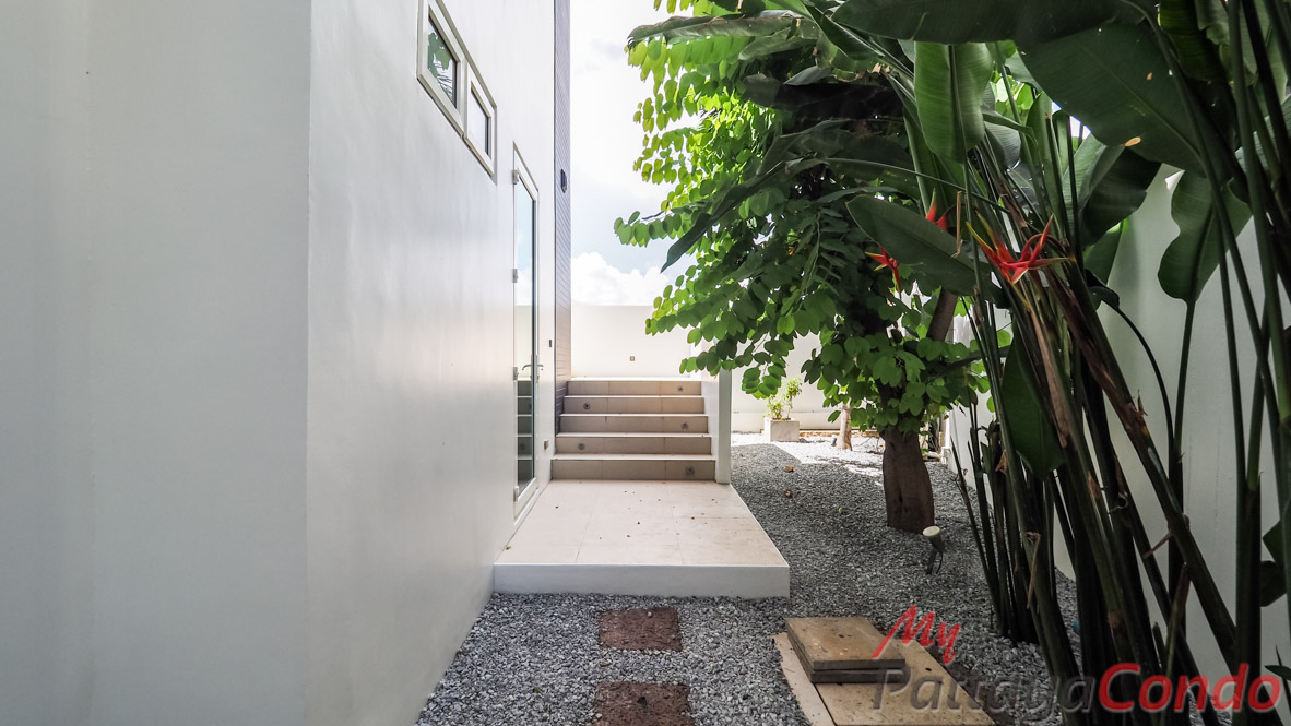 Palm Oasis Pool Villa Pattaya House For Sale - HJPO01