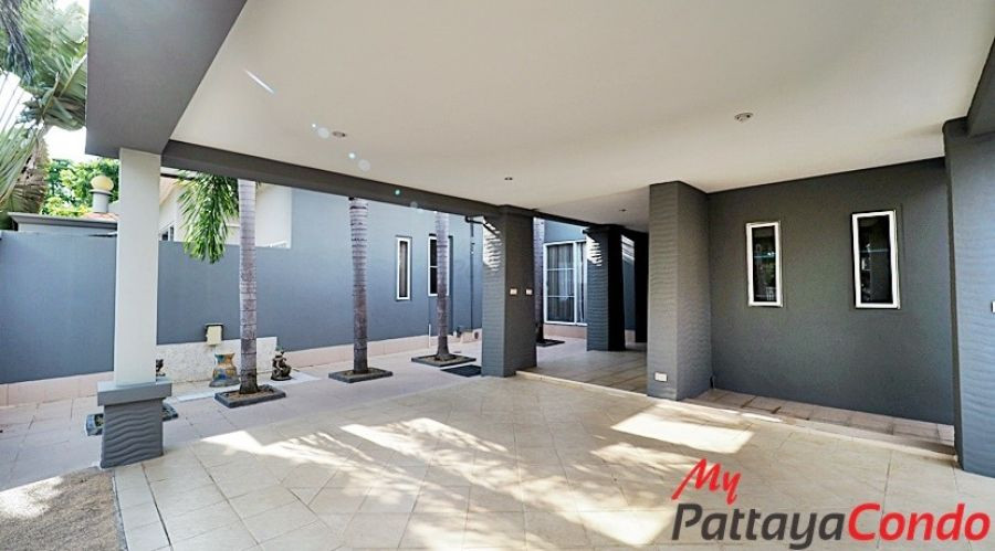 Paradise Villa 3 Village East Pattaya House For Sale - HEPRV301-1