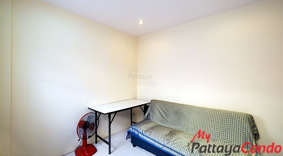 Paradise Villa 3 Village East Pattaya House For Sale - HEPRV301-13