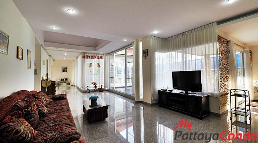 Paradise Villa 3 Village East Pattaya House For Sale - HEPRV301-4