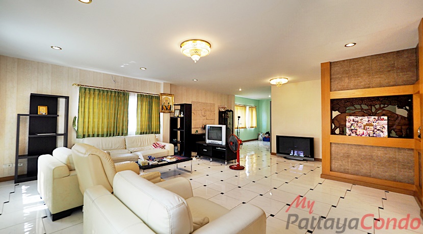 Private House Naklua Pattaya For Sale - HN0002