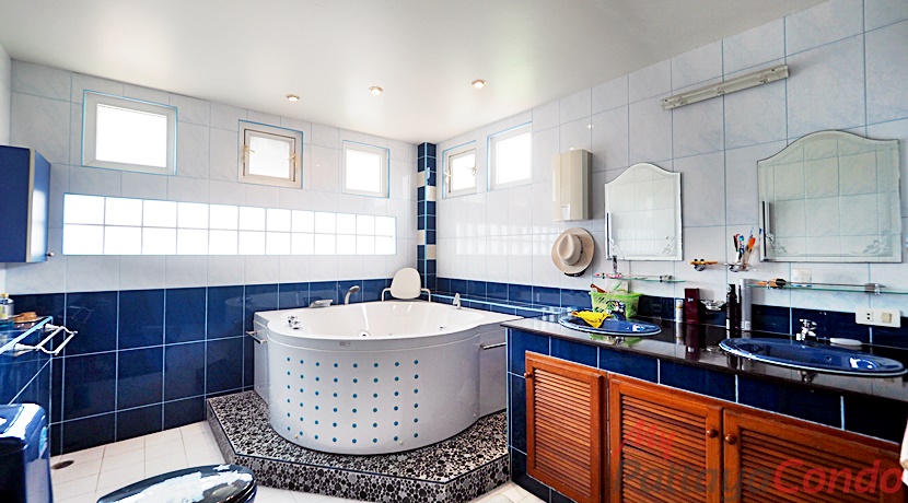 Private House Naklua Pattaya For Sale - HN0002