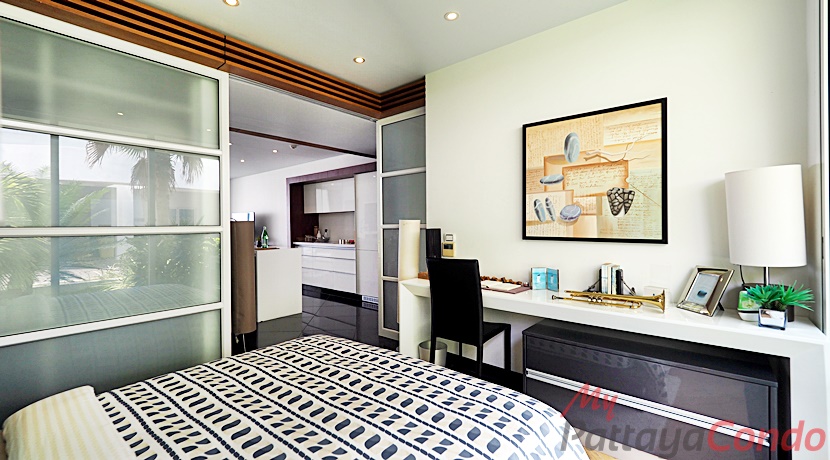Pure Na-Jomtien Beachfront Condo Pattaya For Sale - PURE02-9